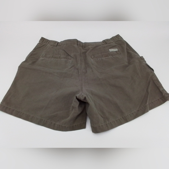 COLUMBIA Shorts Men Size 42 Gray Cargo Pockets Chino Vintage. - Picture 2 of 3